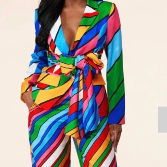 L’ATISTE In Living Color Suit - Picture 3 of 8